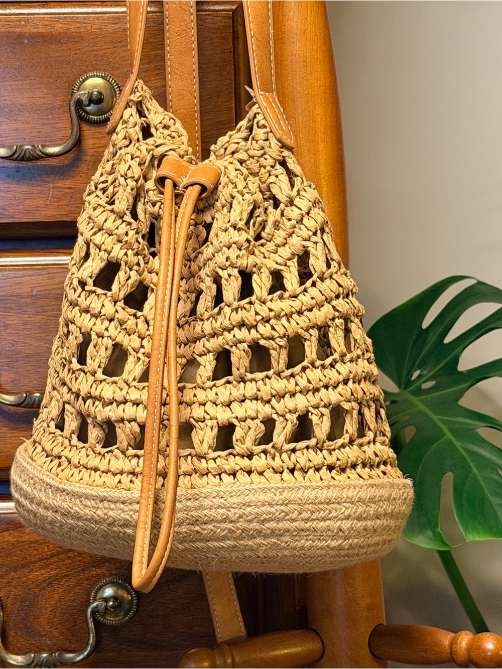 Universal Thread Tan Woven Drawstring Shoulder Bag